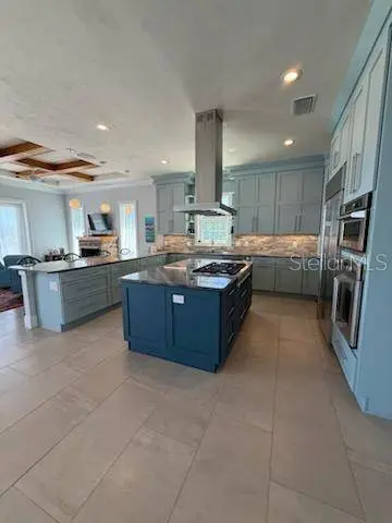 1221 COMMODORE DR, New Smyrna Beach, FL 32168