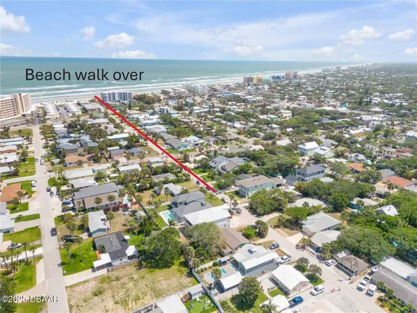 212 Due East ST, New Smyrna Beach, FL 32169
