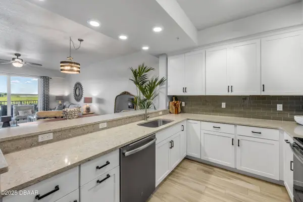 4 Riverwalk DR #305, New Smyrna Beach, FL 32169