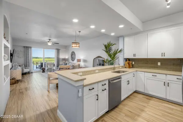 4 Riverwalk DR #305, New Smyrna Beach, FL 32169