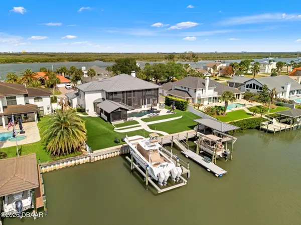 1214 Commodore DR, New Smyrna Beach, FL 32168