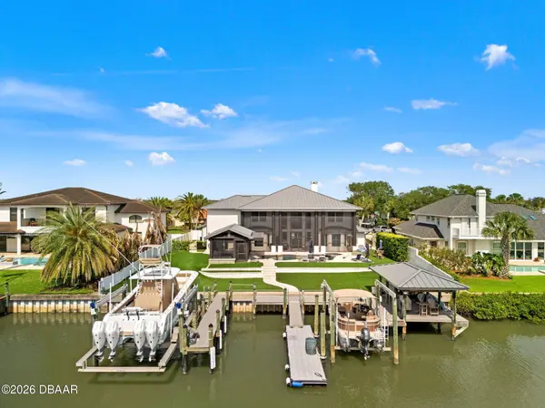 1214 Commodore DR, New Smyrna Beach, FL 32168