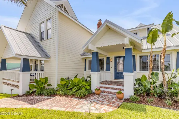 315 Due East ST, New Smyrna Beach, FL 32169
