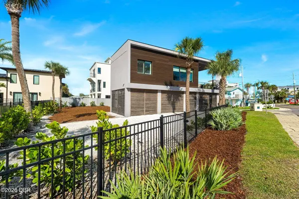 429 Columbus AVE, New Smyrna Beach, FL 32169