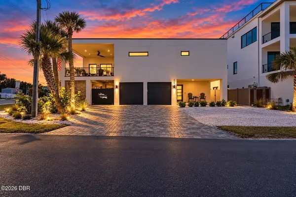 429 Columbus AVE, New Smyrna Beach, FL 32169
