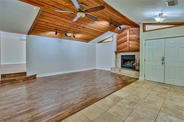 102 NW 28TH TER, Gainesville, FL 32607