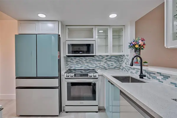 4622 SW 45TH LN, Gainesville, FL 32608