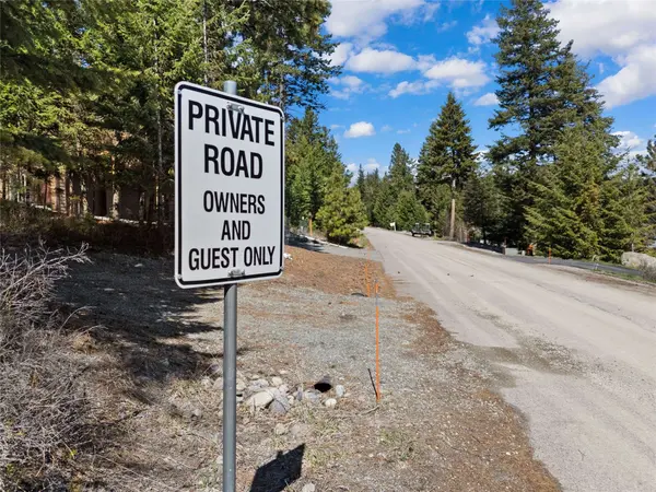 140 Wulff LN, Lakeside, MT 59922