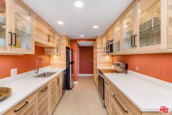 8828 Pershing Dr #112, Playa Del Rey, CA 90293