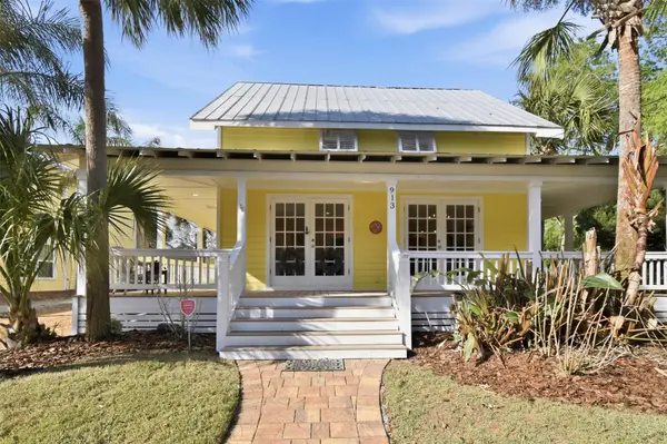 913 WHITE ST, Fernandina Beach, FL 32034