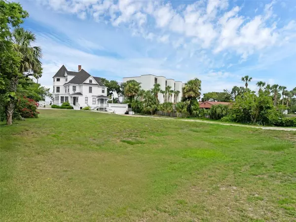 1000 S PENINSULA DR, Daytona Beach, FL 32118