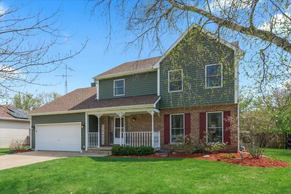 1334 Larson ST, Sycamore, IL 60178