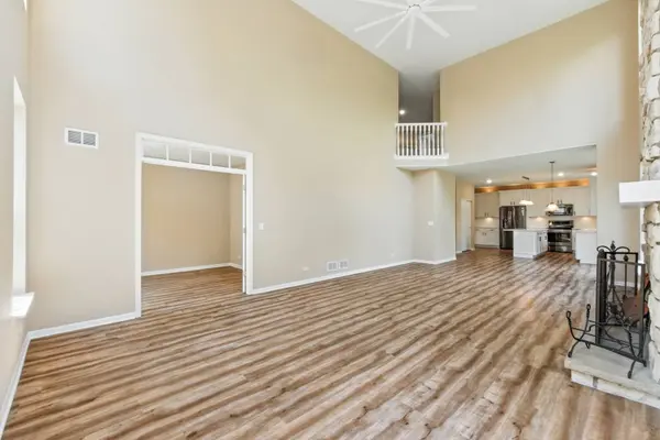 10592 Capitol LN, Huntley, IL 60142