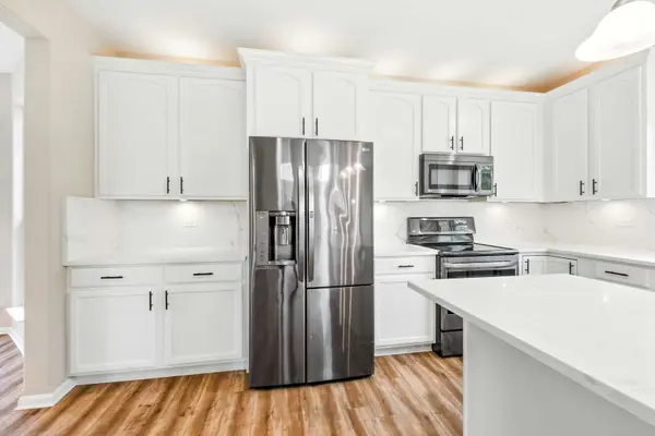 10592 Capitol LN, Huntley, IL 60142