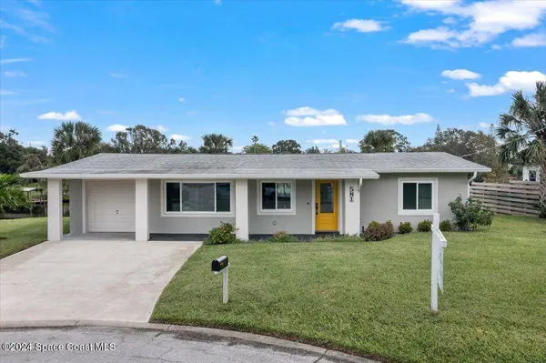 581 Hillside CT, Melbourne, FL 32935