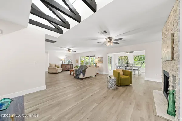 313 Evergreen ST NE, Palm Bay, FL 32907