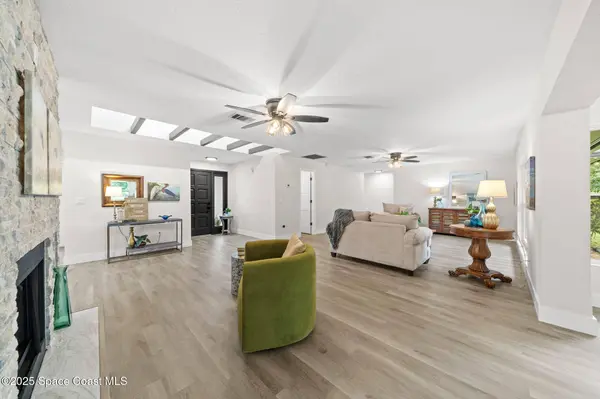 313 Evergreen ST NE, Palm Bay, FL 32907