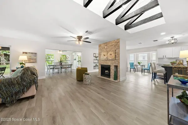 313 Evergreen ST NE, Palm Bay, FL 32907