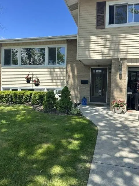 Morton Grove, IL 60053