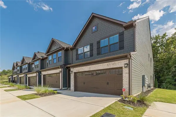 255 Climbing Ivy CIR, Fayetteville, GA 30214