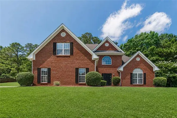 130 Victor LN, Fayetteville, GA 30214