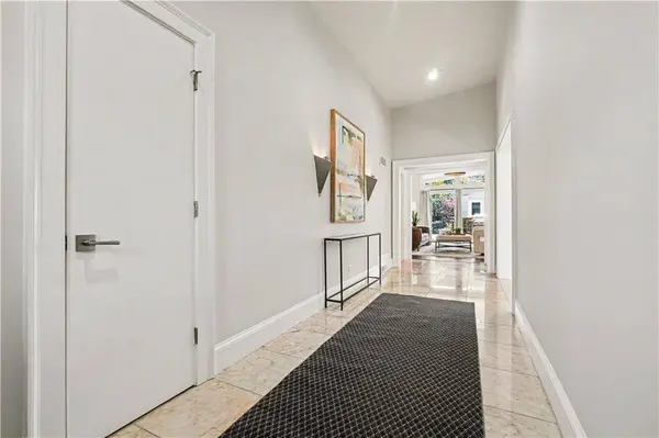 887 Berkshire RD NE, Atlanta, GA 30324