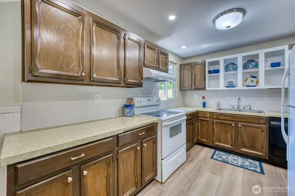 3124 Carolyn Dr W, University Place, WA 98466