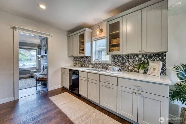 5617 Yakima AVE, Tacoma, WA 98408