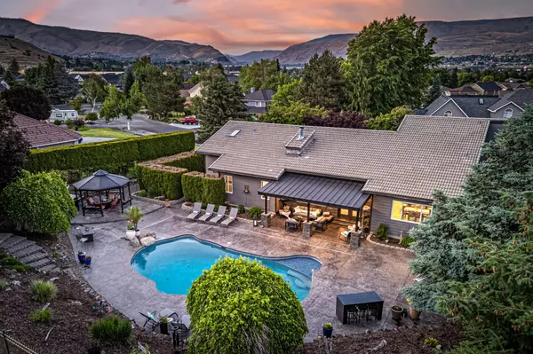 628_Meadows_Dr_SMALL-65