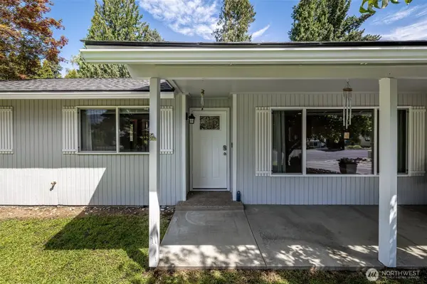 1301 Bel Air DR, East Wenatchee, WA 98802