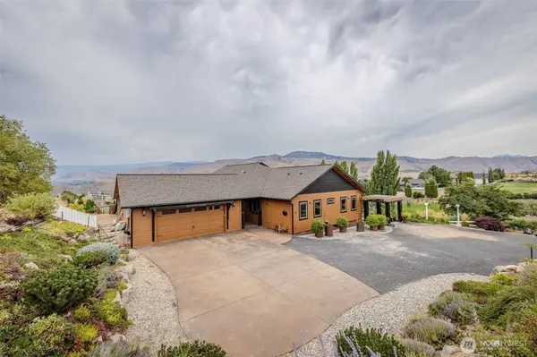 54 Shade Tree LN, Wenatchee, WA 98801