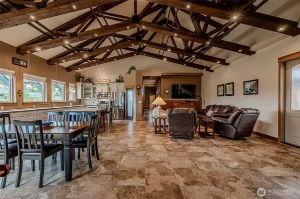 54 Shade Tree LN, Wenatchee, WA 98801