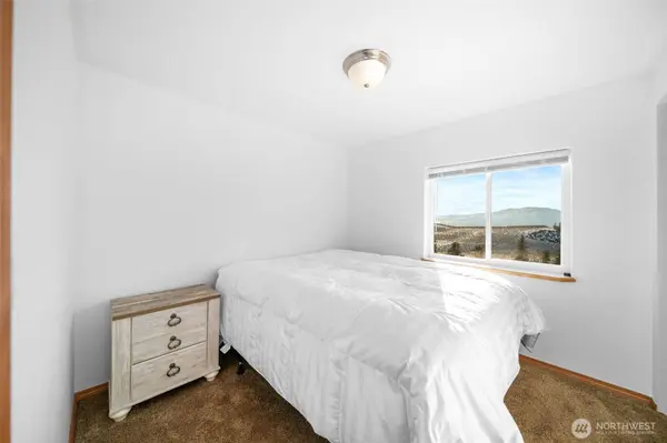 565 Boyd Loop Rd, Manson, WA 98831