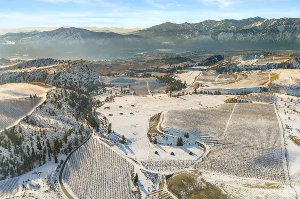 762 Boyd Loop RD, Manson, WA 98831