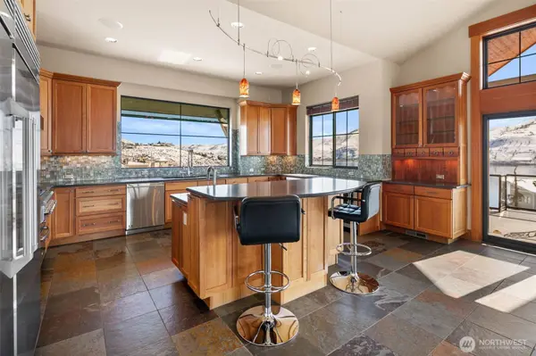 232 Crystal DR, Chelan, WA 98816