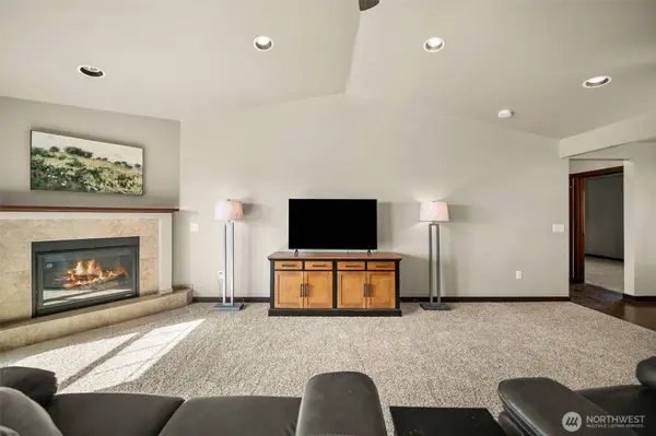 229 Sun Valley DR, Wenatchee, WA 98801