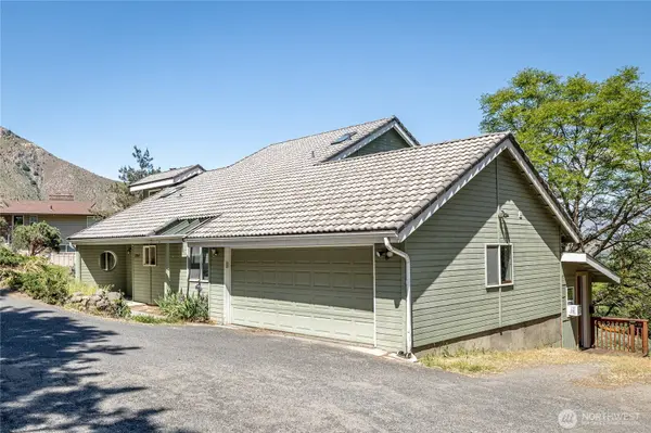 1704 Skyline DR, Wenatchee, WA 98801