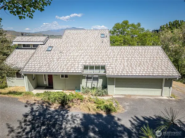1704 Skyline DR, Wenatchee, WA 98801