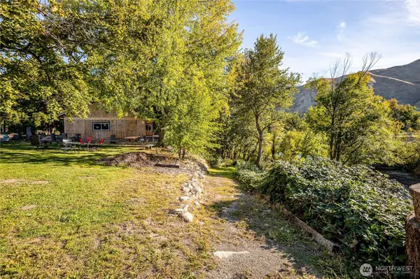 1482 Sleepy Hollow RD, Wenatchee, WA 98801