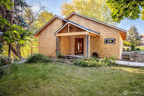 1482 Sleepy Hollow RD, Wenatchee, WA 98801