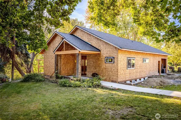 1482 Sleepy Hollow RD, Wenatchee, WA 98801