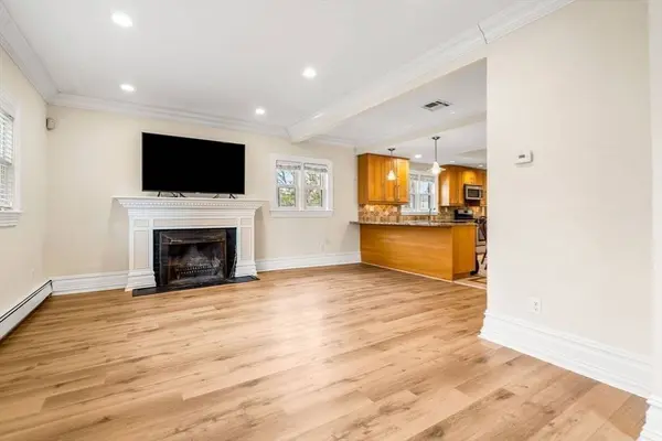 318 Sea Street, Quincy, MA 02169