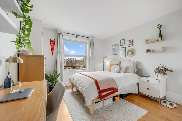390 Commonwealth Avenue #607, Boston, MA 02215