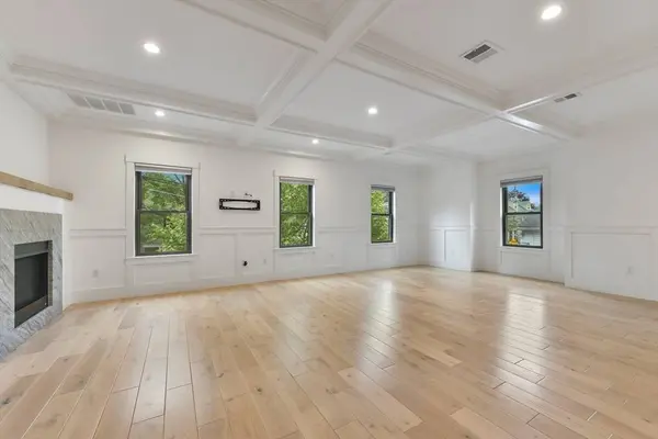 126 Central St #2, Somerville, MA 02145