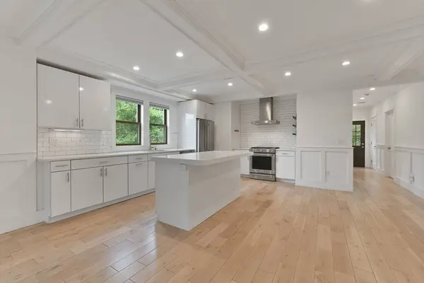 126 Central St #2, Somerville, MA 02145