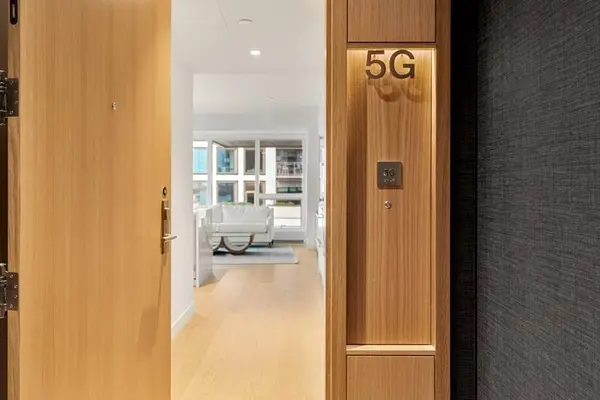 150 Seaport Boulevard #5G, Boston, MA 02210