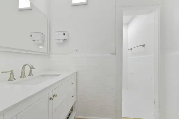 144-144A Salem St, Boston, MA 02113