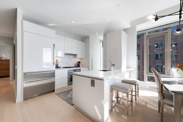 135 Seaport Blvd #1806, Boston, MA 02210