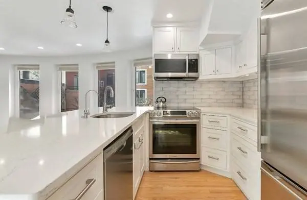 492 Beacon #82, Boston, MA 02115