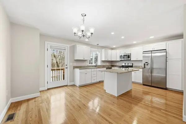877 Brockton Avenue ## 877, Abington, MA 02351